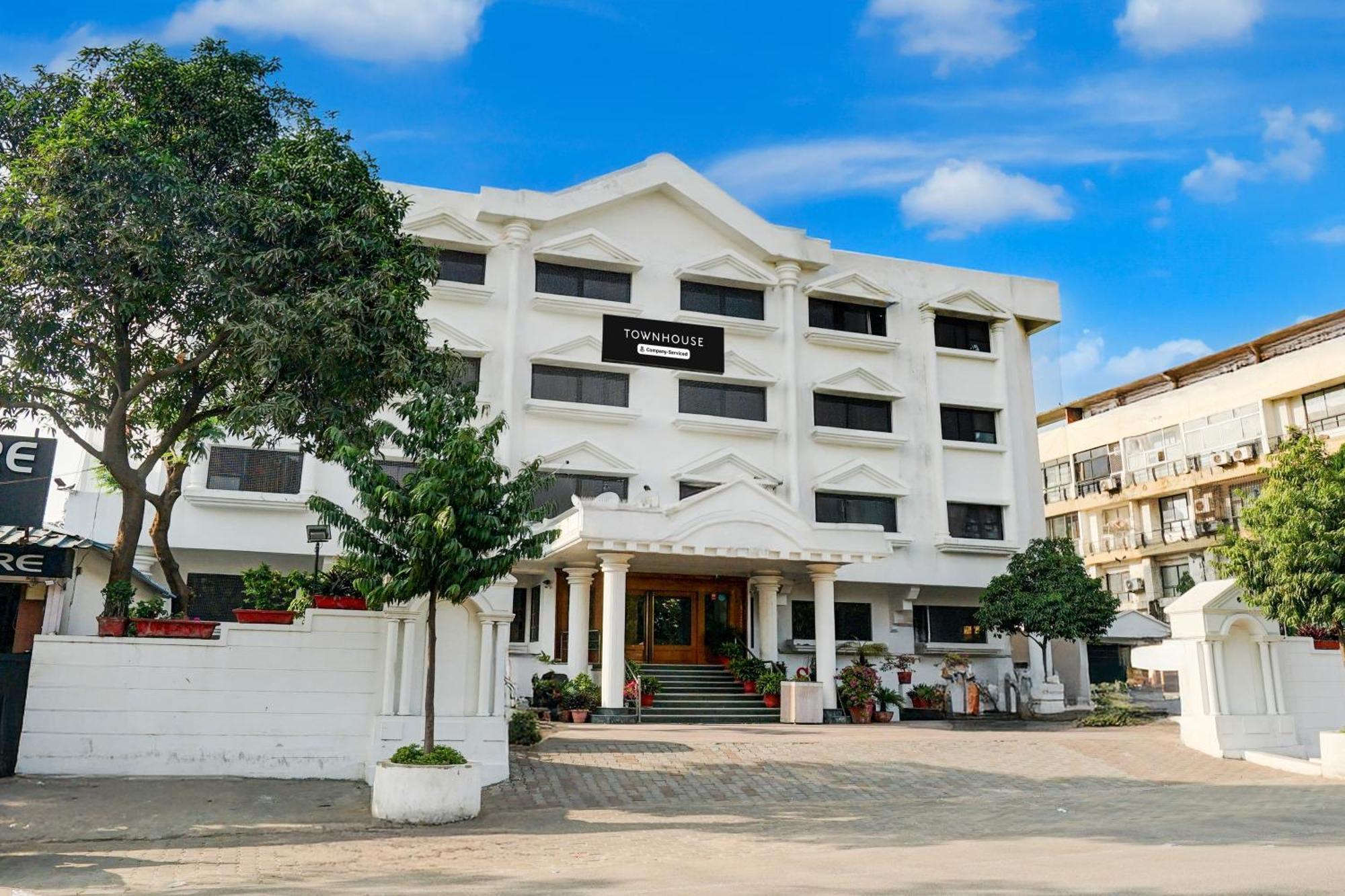 Super Townhouse Subhash Nagar Formerly Royal Palazzo Jaipur Exterior photo